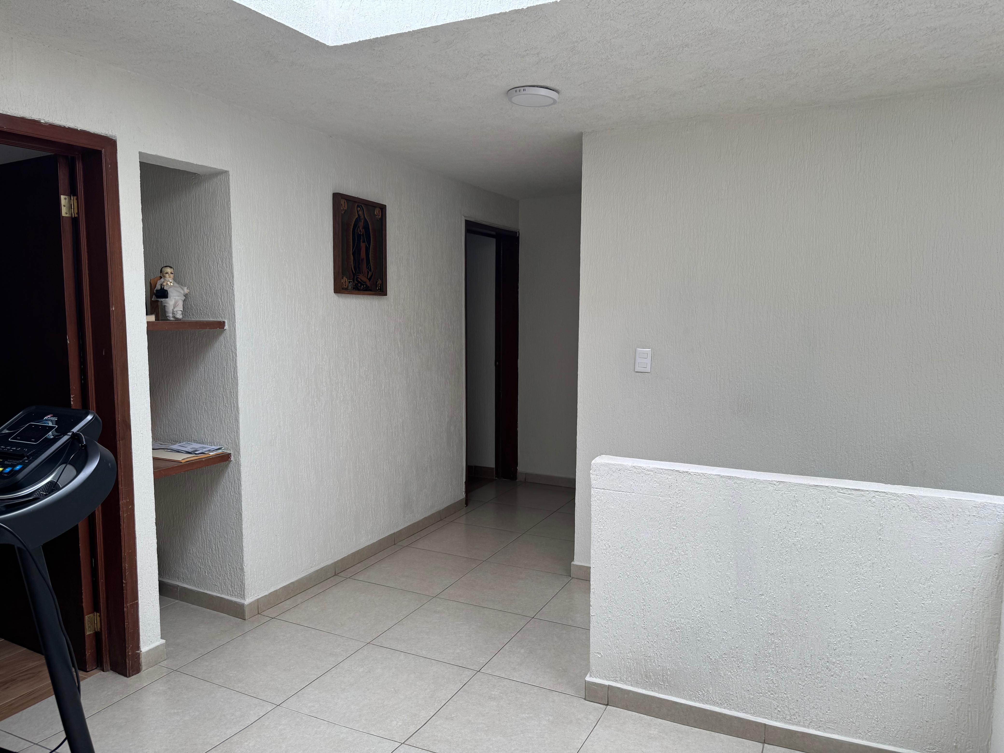 CASA EN VENTA EN PRIVADO CON ALBERCA EN LE�N GTO ZONA NORTE